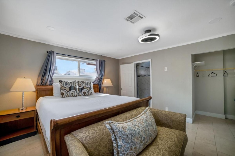 Las Vegas Retreat - 5 Mins From The Strip Home Image 12