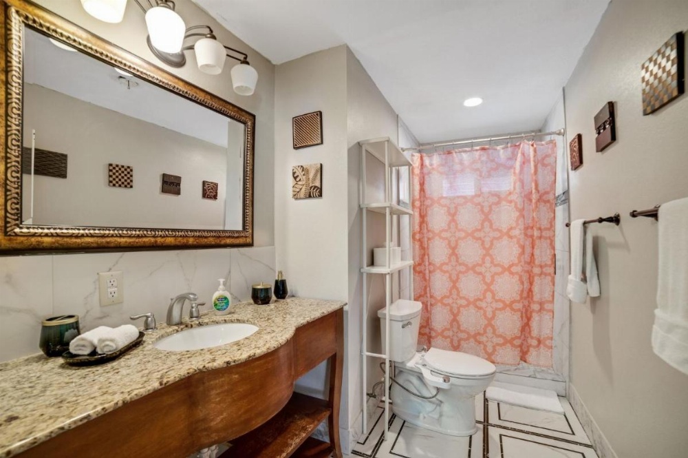 Las Vegas Retreat - 5 Mins From The Strip Home Image 28